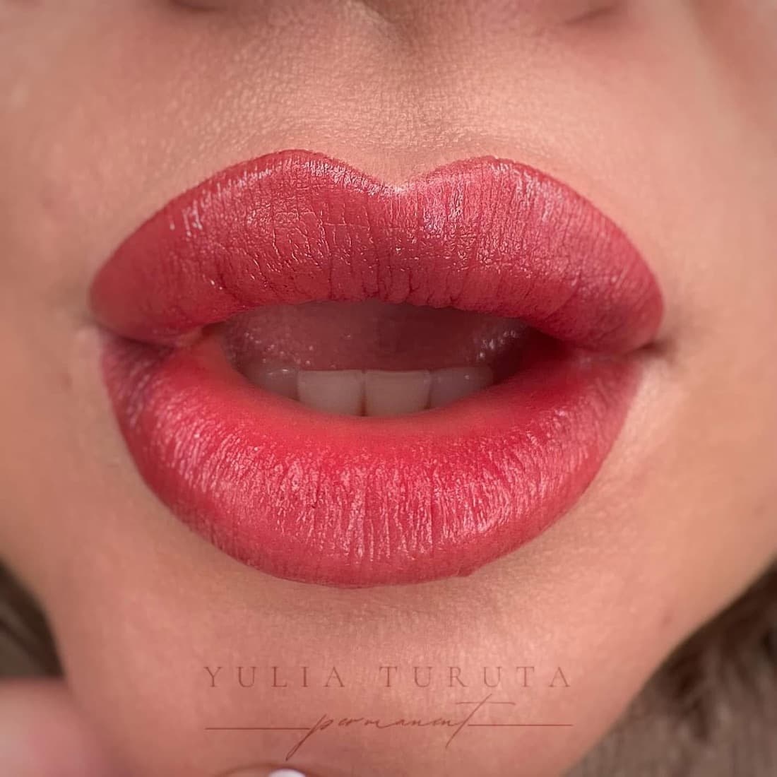 Permanent makeup, lips